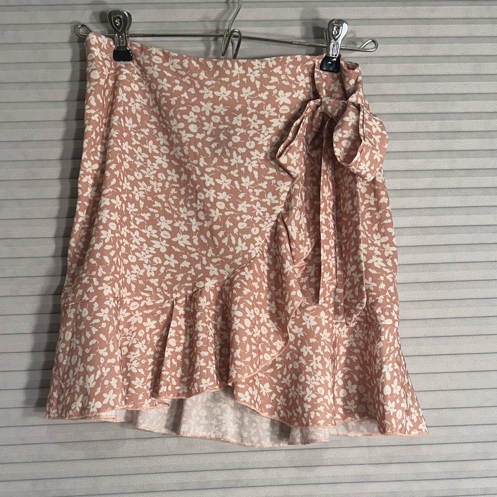 Pink and white floral faux wrap mini skirt